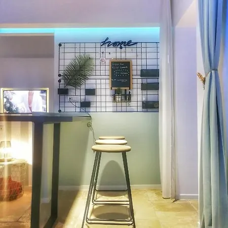 Hello Gorgeous Apartman